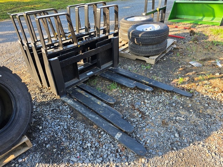 new-kivel-4200-lb.-skidloader-forks-image-4