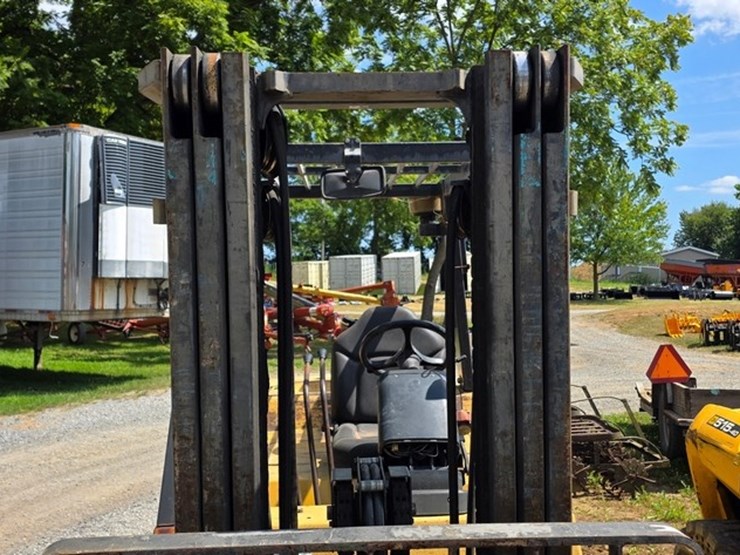 2005-caterpillar-dp40kl-image-35