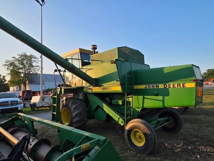 john-deere-4420-image-3