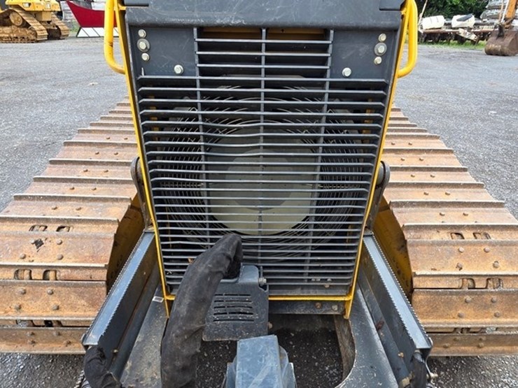 2014-deere-700k-lgp-image-50