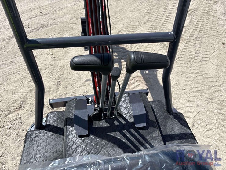 unused-2025-cfg-mx15rx-mini-excavator-image-13