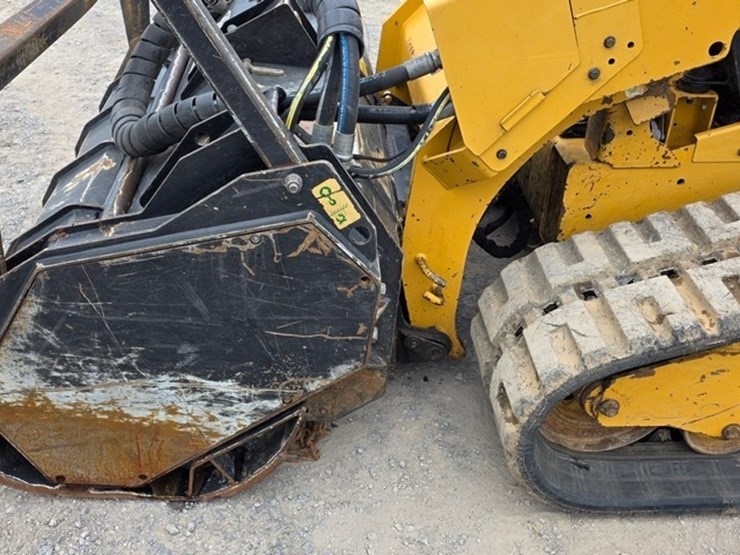 2020-caterpillar-299d3-xe-image-31