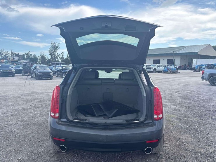 2012-cadillac-srx-image-19