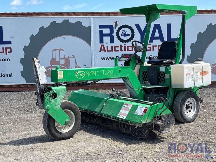 2016-laymor-sm300-towable-ride-on-rotating-sweeper-image-1