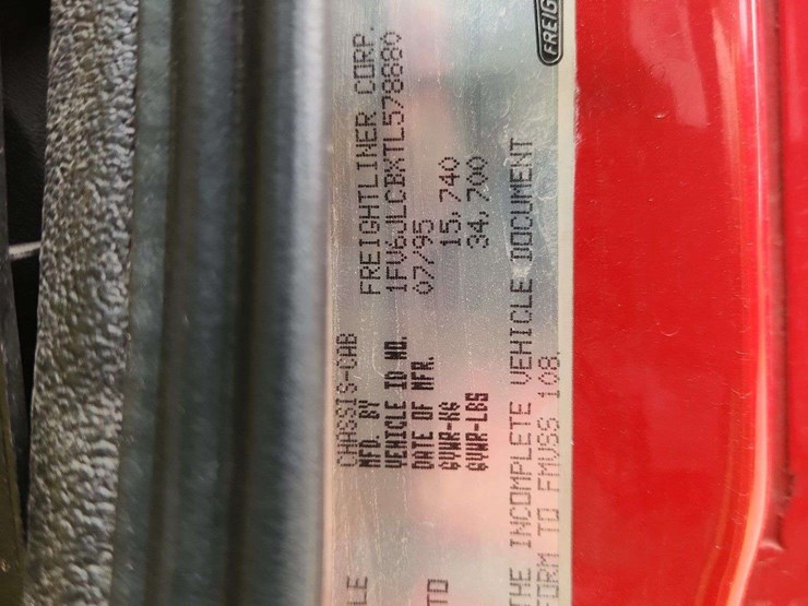 1996-freightliner-fl80-image-7