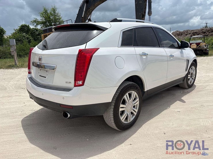 2013-cadillac-srx-image-3