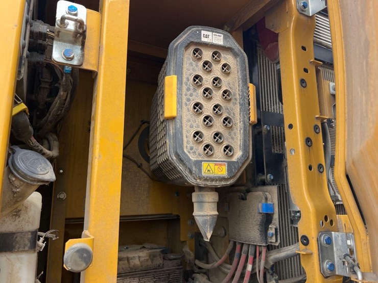 caterpillar-320gc-image-30