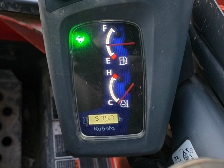 2016-kubota-ssv75-image-54