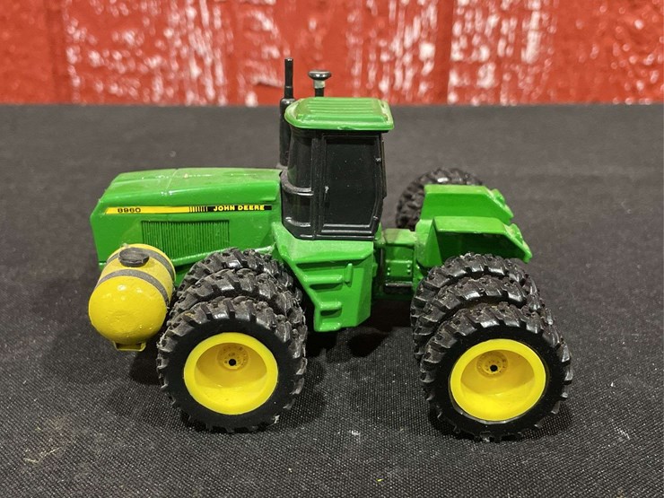 john-deere-8960-image-2