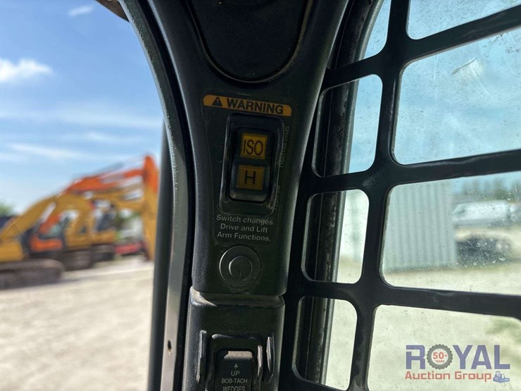 2019-bobcat-t770-image-8