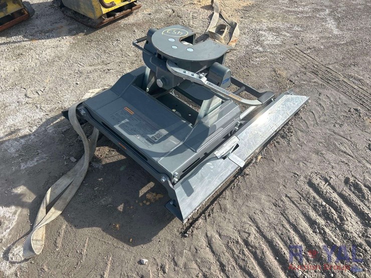 bw-rvb3405-20,000lbs-5th-wheel-hitch-base-image-4