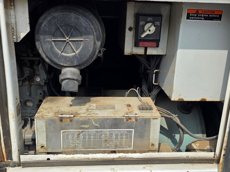 whisperwatt-45kw-towable-generator-(runs)-image-21