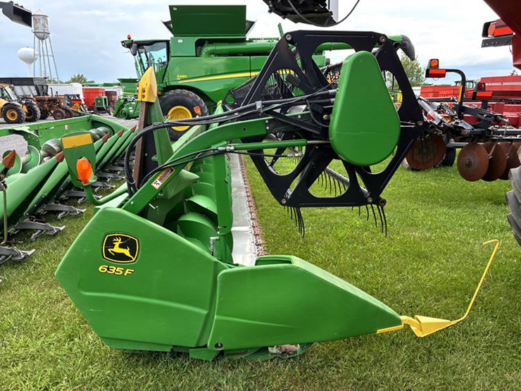 2010-john-deere-635f-image-26