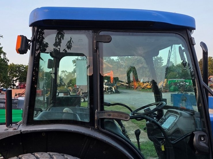 new-holland-tn70d-image-16