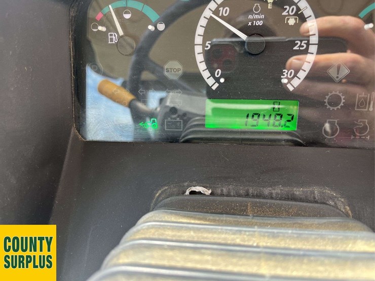 2012-john-deere-5115m-image-7