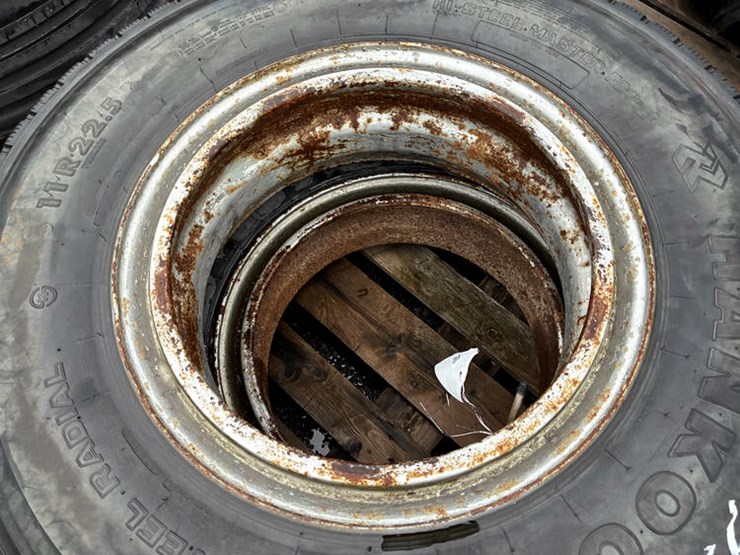 #113246-•-11.22.5-handcock-stoer-tires-image-8