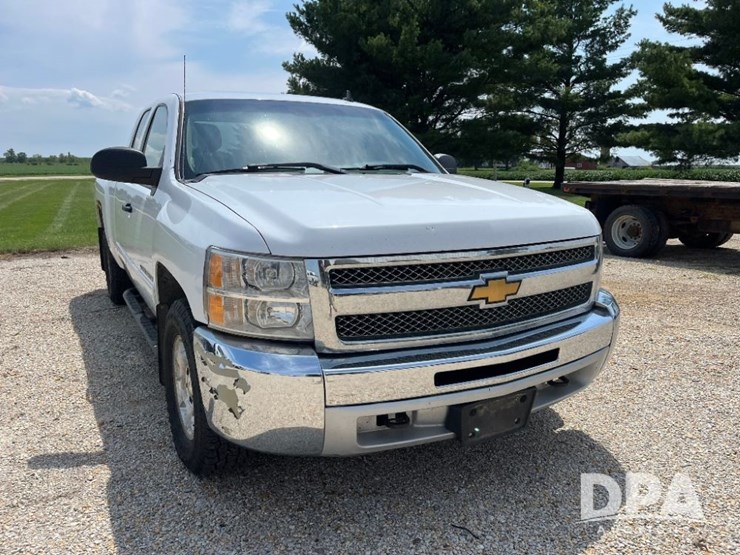 2013-chevrolet-silverado-image-4