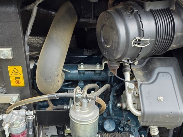 2021-kubota-kx033-4-image-44