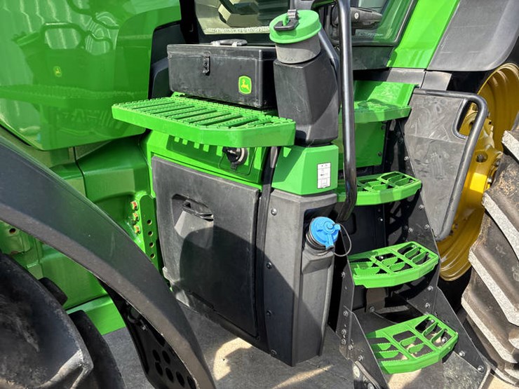 2022-john-deere-8r-310-image-40