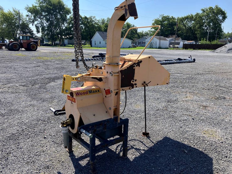 #113185-•-wood-chipper-image-2