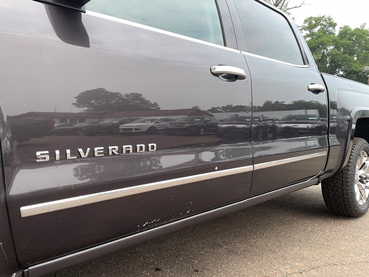 2016-chevrolet-silverado-image-17