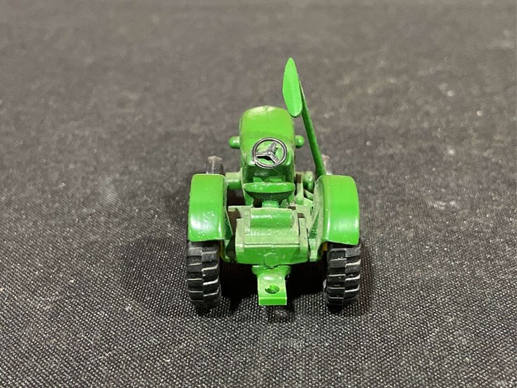 john-deere-64-image-4