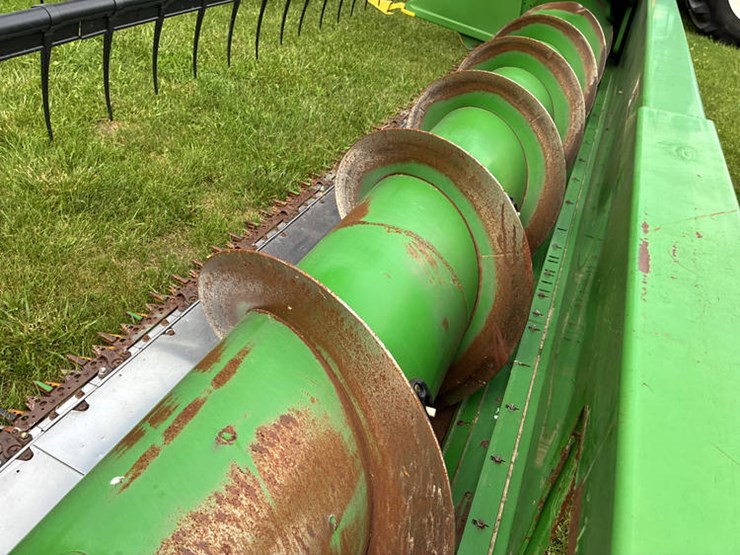 2010-john-deere-635f-image-21