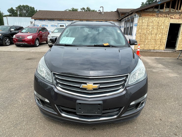 2014-chevrolet-traverse-image-2