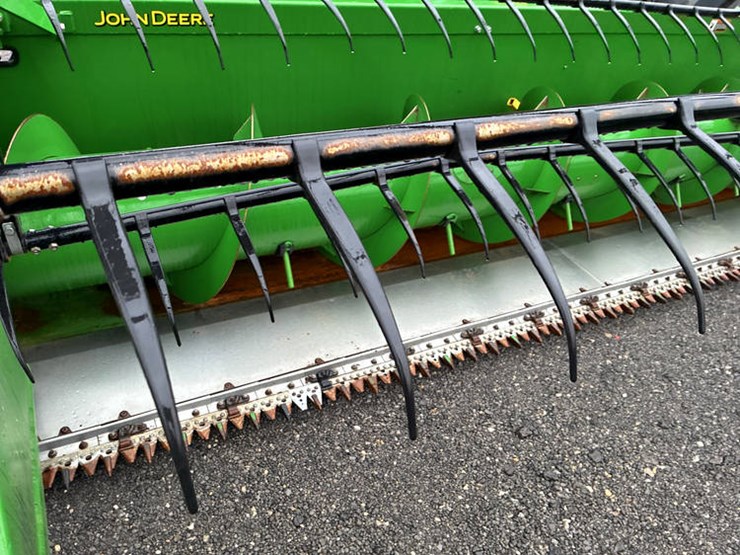 2013-john-deere-635f-image-28
