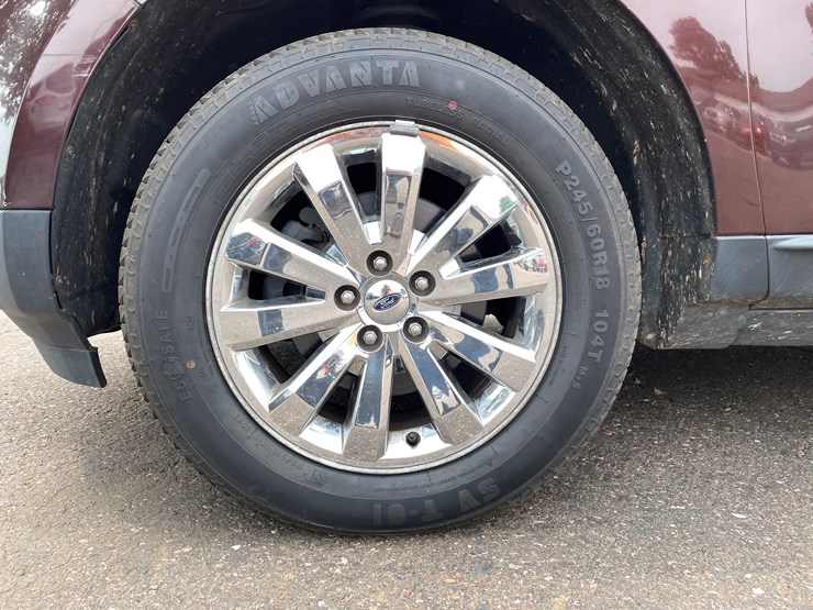 2010-ford-edge-image-13