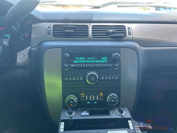 2014-chevrolet-tahoe-image-11