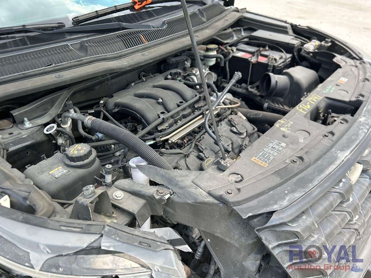2016-ford-explorer-image-9
