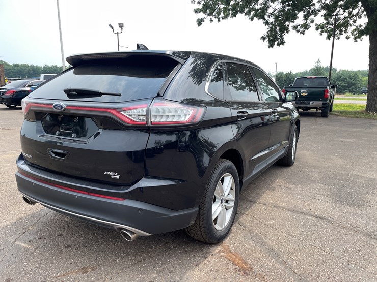 2016-ford-edge-sel-image-5
