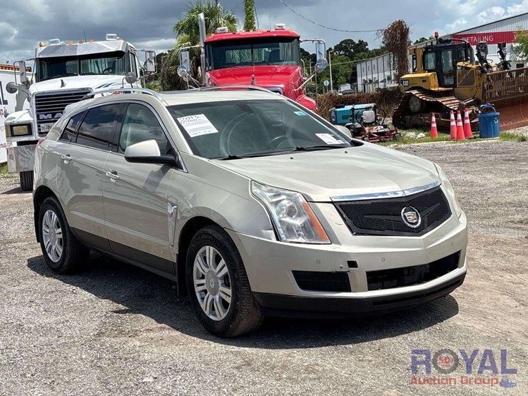 2013-cadillac-srx-image-2