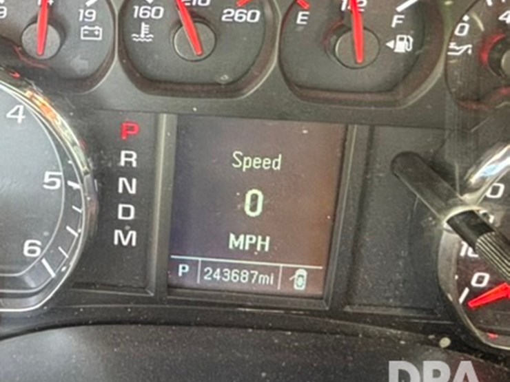 2016-chevrolet-silverado-image-14