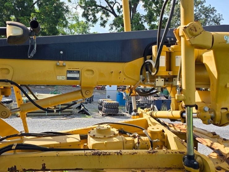 2009-caterpillar-140m-vhp-image-12