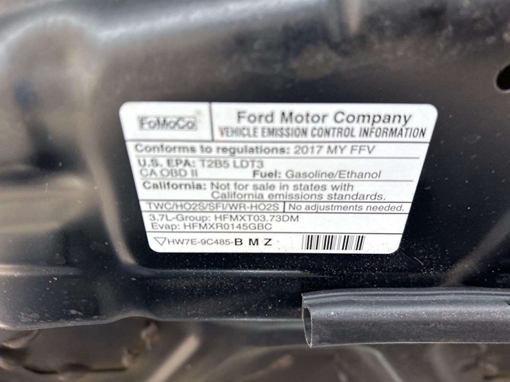 2017-ford-explorer-image-10