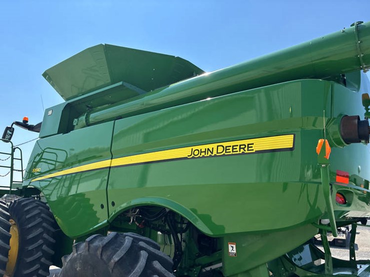 2013-john-deere-s690-image-28