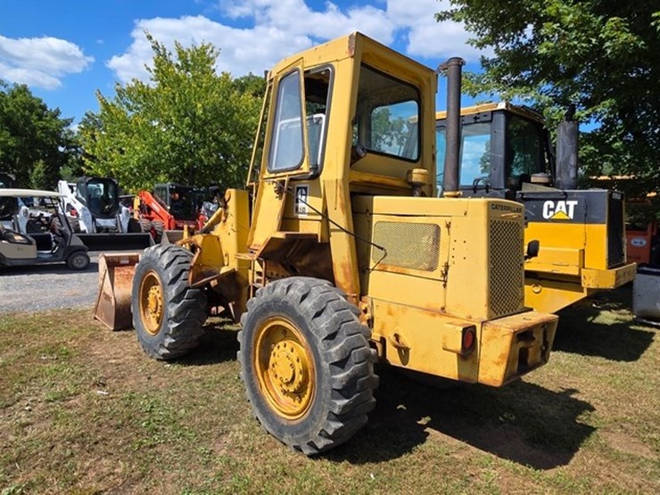 1977-caterpillar-910-image-3
