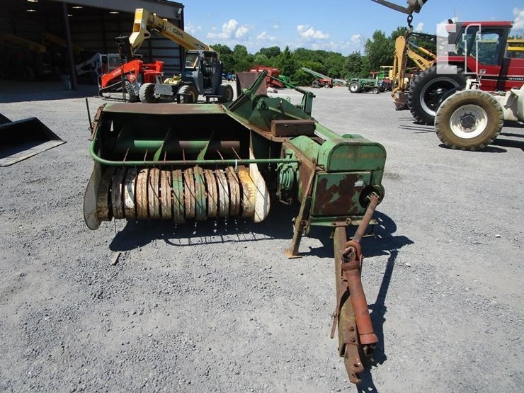 john-deere-24t-image-1