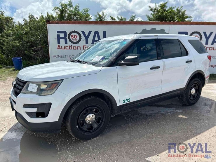 2016-ford-explorer-image-1