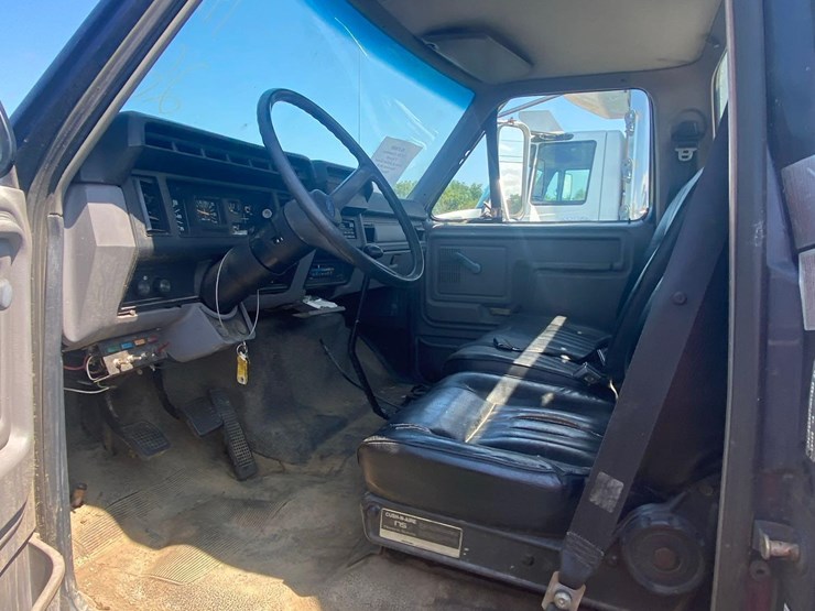 1996-ford-f800-image-11