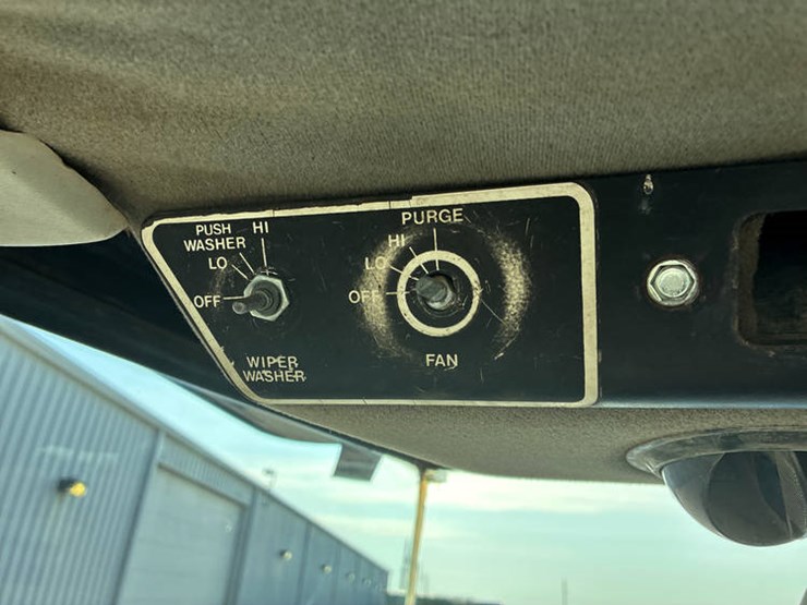 1990-ford-846-image-84