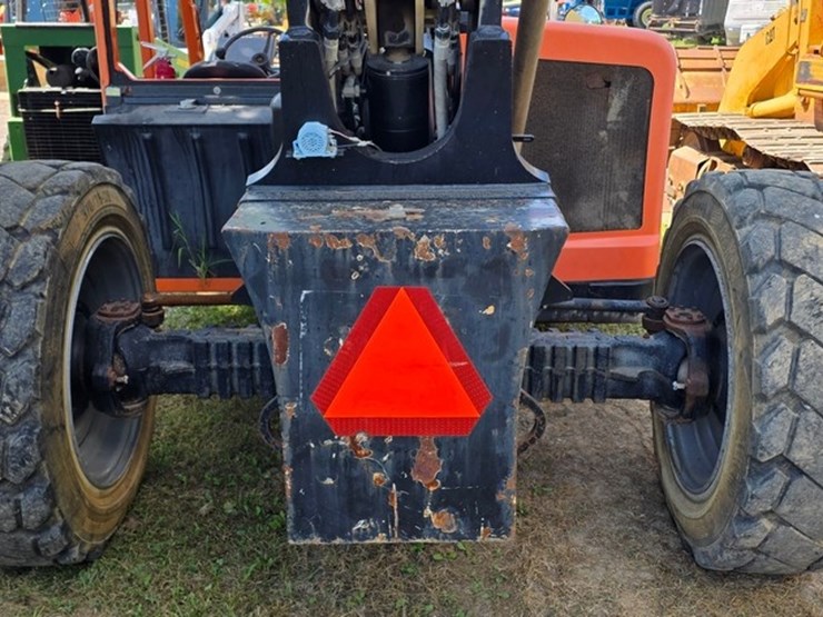 2013-jlg-g9-43a-image-17