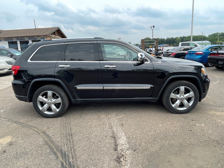 2013-jeep-grand-cherokee-image-4