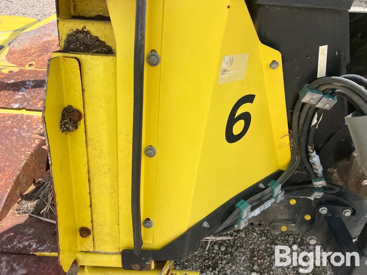 2020-john-deere-772-image-13