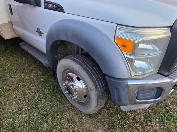 2010-ford-f550-image-7