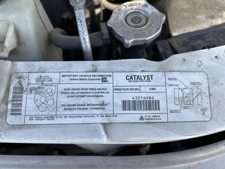 1999-chevrolet-astro-image-34