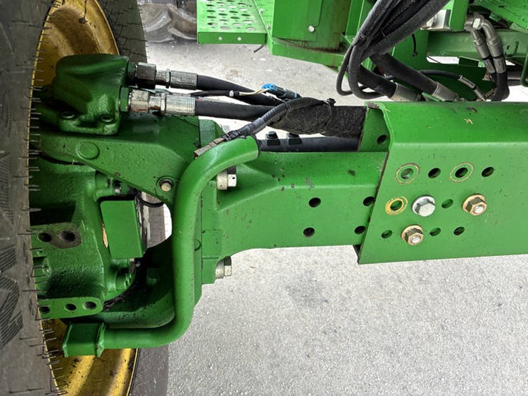 2014-john-deere-s680-image-46