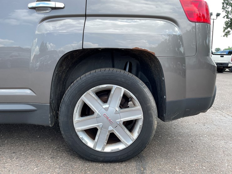 2010-gmc-terrain-slt-image-21